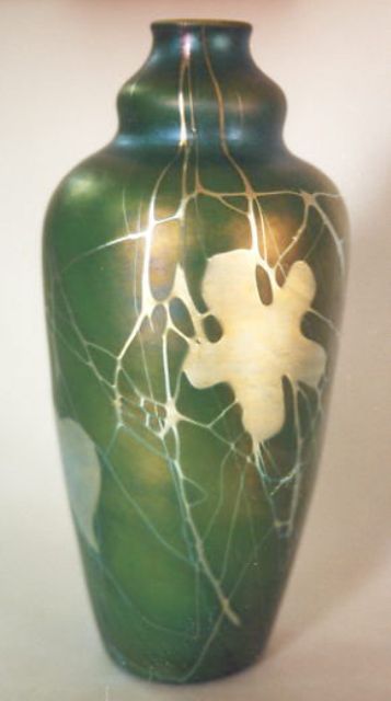 260 - Green Aurene Iridescent Vase