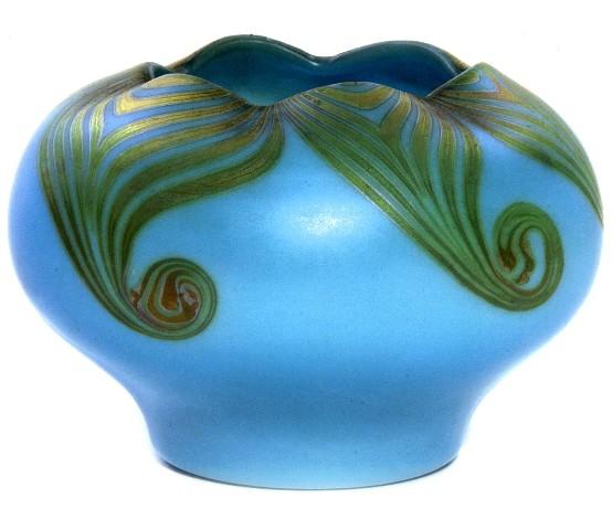 647 - Turquoise Iridescent Bowl