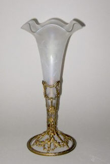 1194 - Verre de Soie Iridescent Limousine Vase