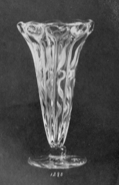 1285 - Colorless Engraved Vase