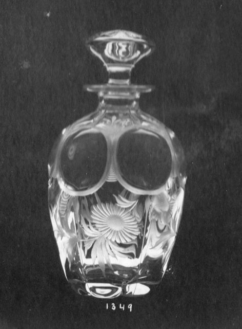 1349 - Colorless Engraved Decanter