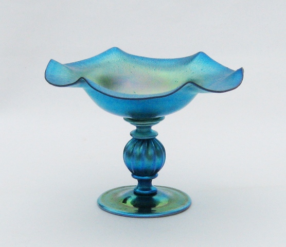 1643 - Blue Aurene Iridescent Compote