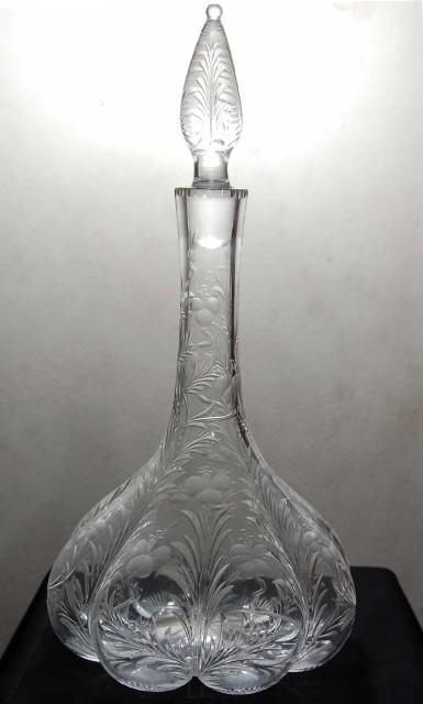 1667 - Colorless Engraved Decanter