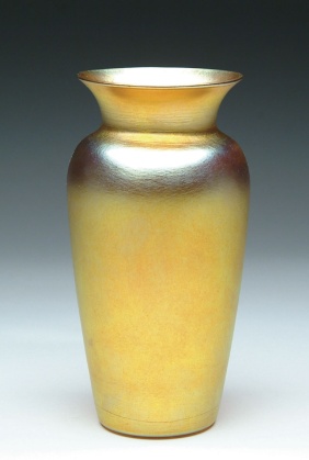 2010 - Gold Aurene Iridescent Vase