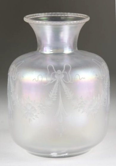 2143 - Verre de Soie Engraved Vase