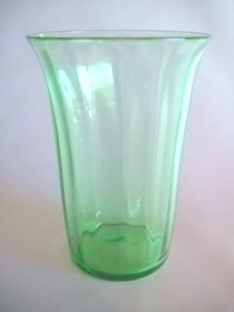2364 - Pomona Green Transparent Vase