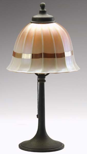 2540 - Opaline Iridescent Lamp