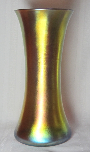 2551 - Gold Aurene Iridescent Vase