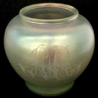 2554 - Aqua Marine Engraved Vase