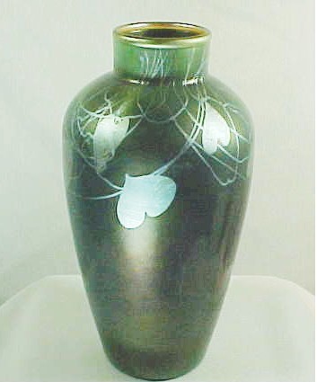 2589 - Tyrian Tyrian Vase
