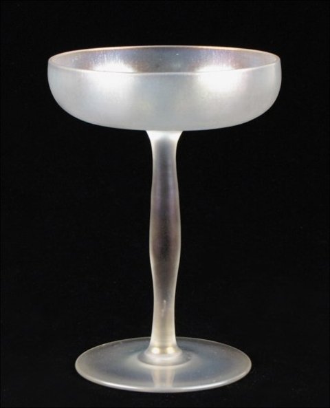 2642 - Verre de Soie Iridescent Compote