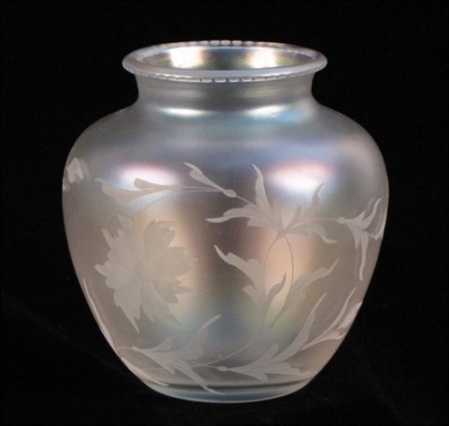 2683 - Verre de Soie Engraved Vase