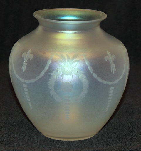 2683 - Verre de Soie Engraved Vase