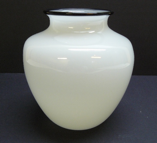 2683 - Alabaster Translucent Vase