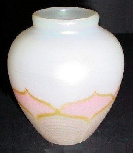 2812 - Alabaster Vase