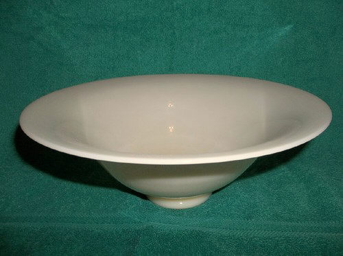 2851 - Ivory Translucent Bowl