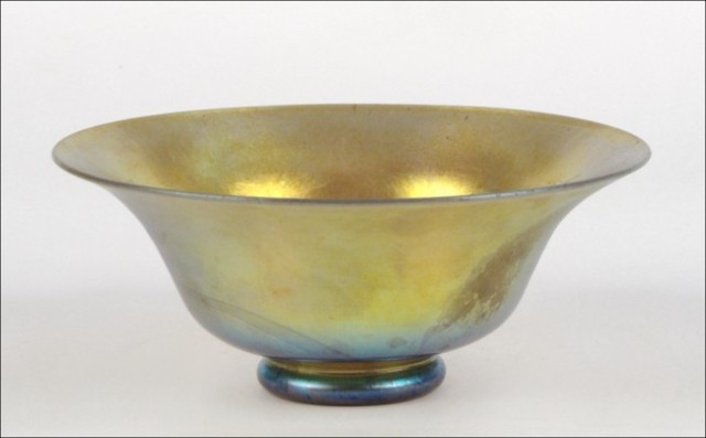 2851 - Gold Aurene Iridescent Bowl