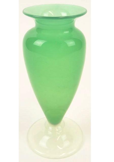 2907 - Green Jade Jade Vase