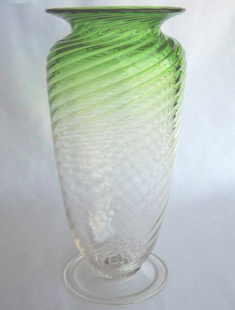 2908 - Colorless Transparent Vase