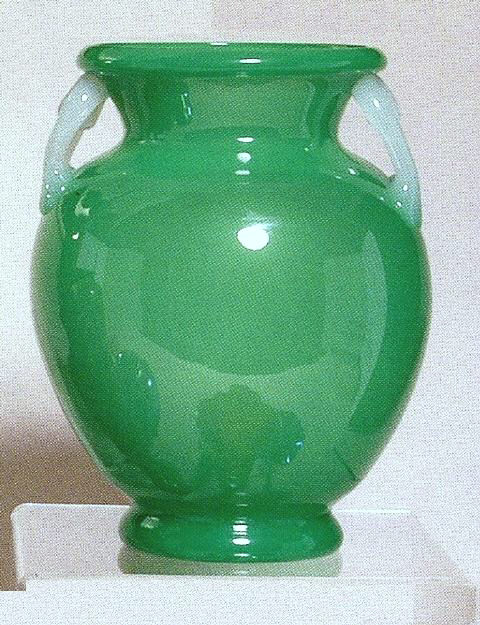 2939 - Jade Green Jade Vase