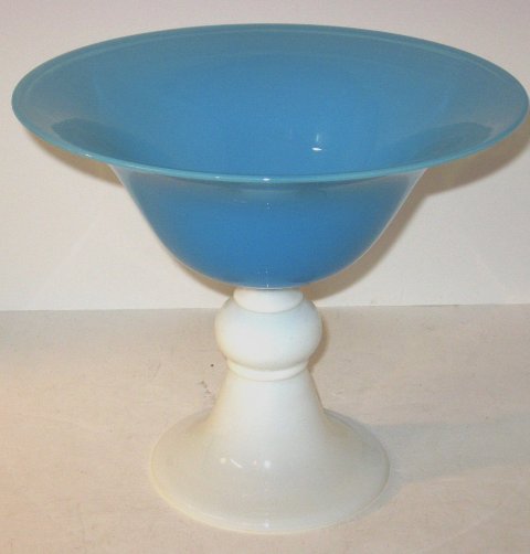 2942 - Light Blue Jade Jade Bowl