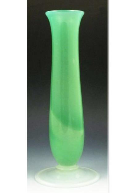 2987 - Green Jade Jade Vase