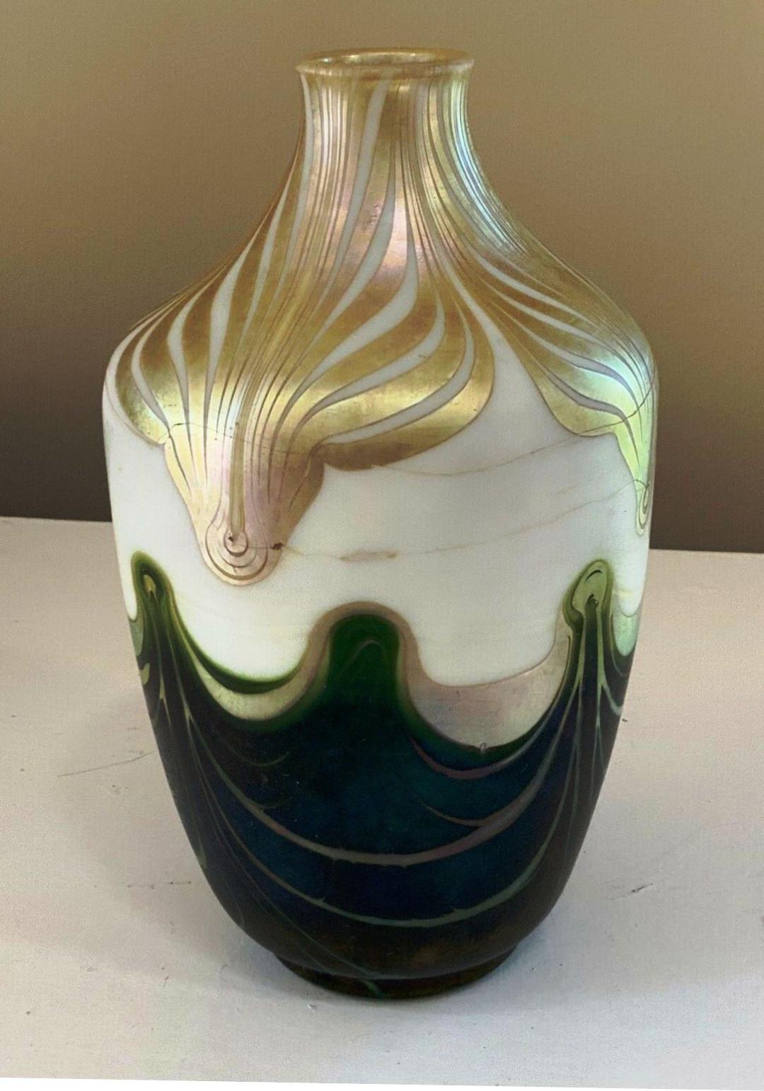 299 - Green Aurene Iridescent Vase