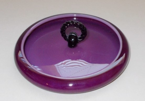 2997 - Plum Jade Jade Ash Tray