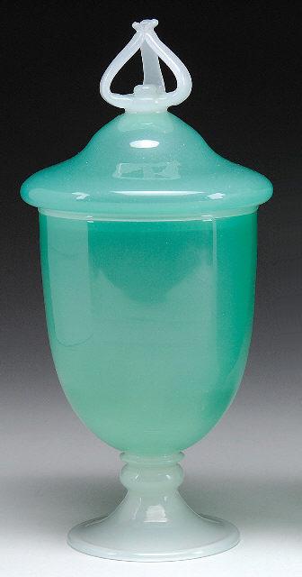 3134 - Green Jade Jade Covered Vase
