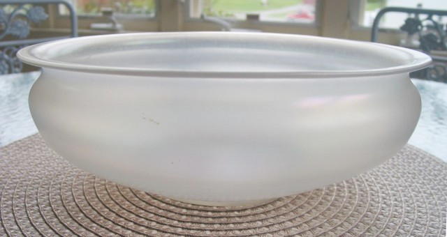 3183 - Verre de Soie Iridescent Bowl