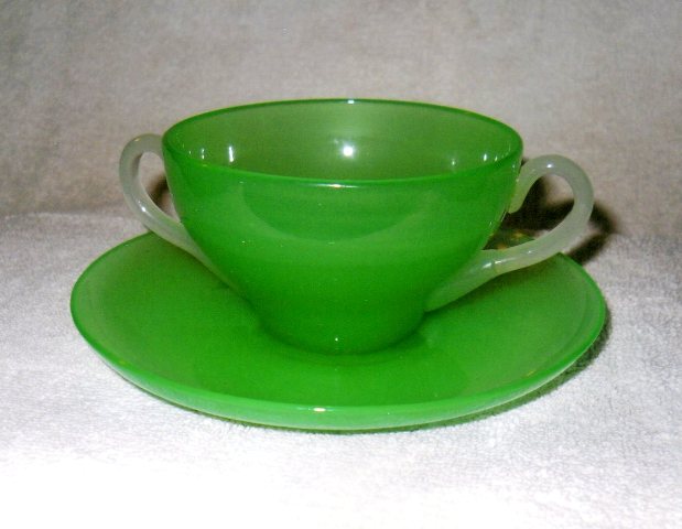 3291 - Green Jade Jade Bouillon Cup