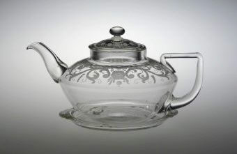 3298 - Colorless Pyrex Tea Pot