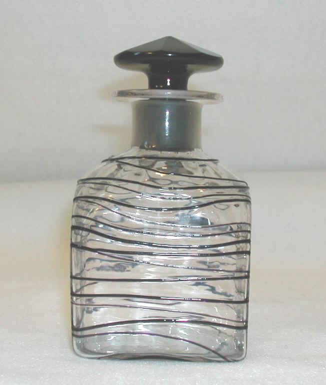 6590 - Colorless Transparent Bottle