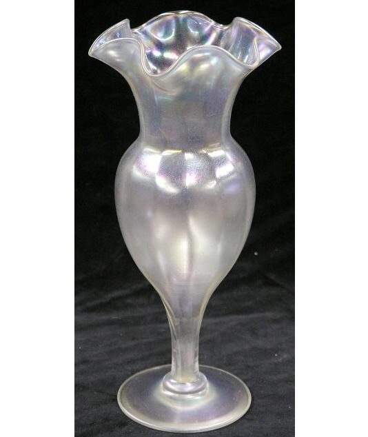 370 - Verre de Soie Iridescent Vase