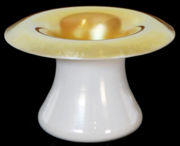 5091 - Gold Calcite Iridescent Vase