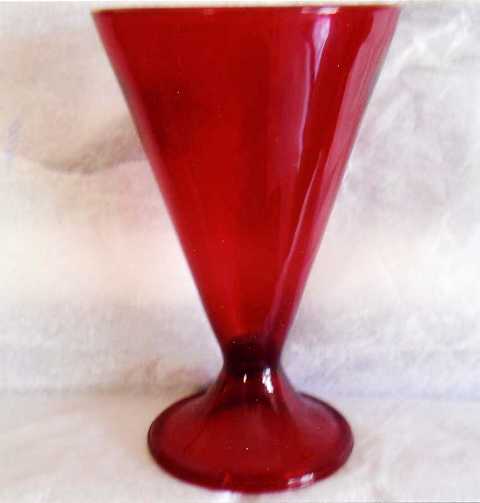 5192 - Selenium Red Transparent Goblet