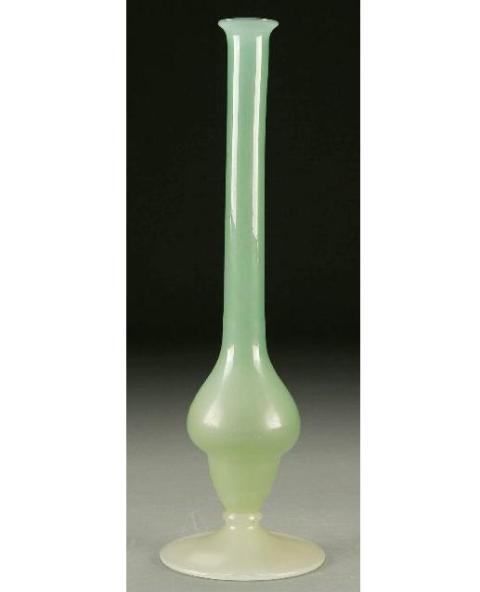 5228 - Green Jade Jade Vase