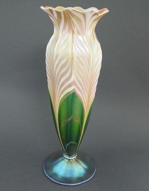 541 - Green Aurene Iridescent Vase
