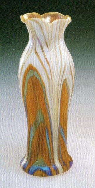 552 - Brown Aurene Iridescent Vase