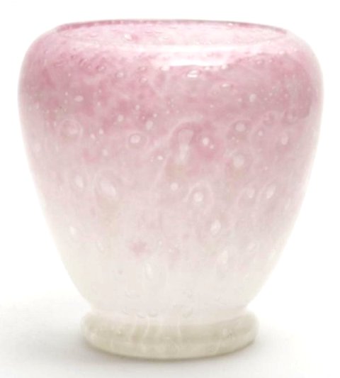 6031 - White Cluthra Cluthra Vase