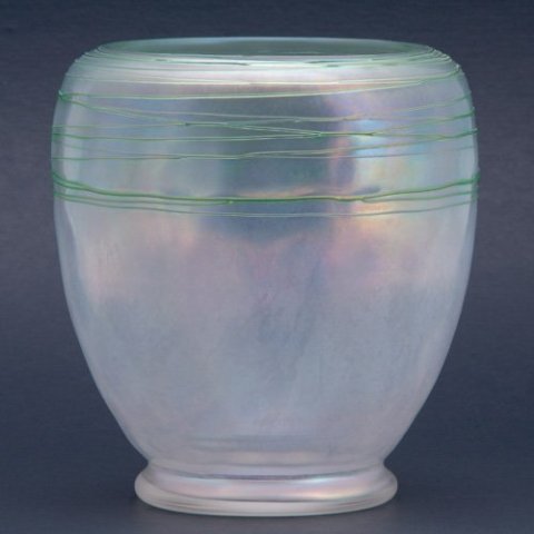 6031 - Verre de Soie Iridescent Vase