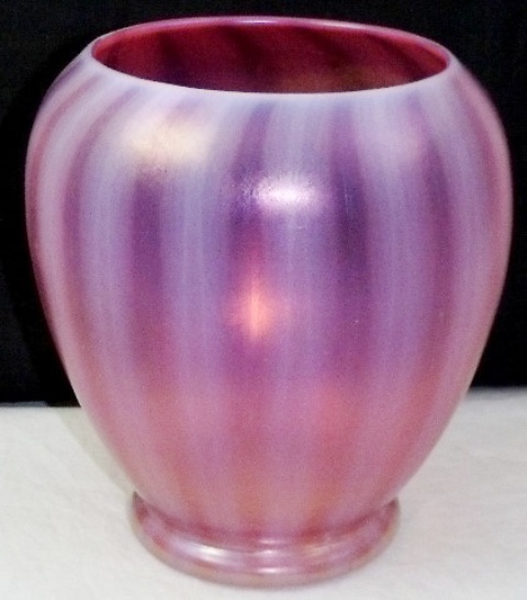6031 - Oriental Poppy Iridescent Vase