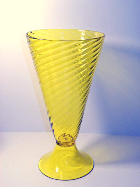 6034 - Bristol Yellow Transparent Vase