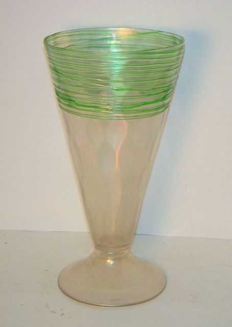 6034 - Verre de Soie Iridescent Vase