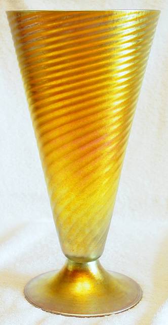 6034 - Gold Aurene Iridescent Vase