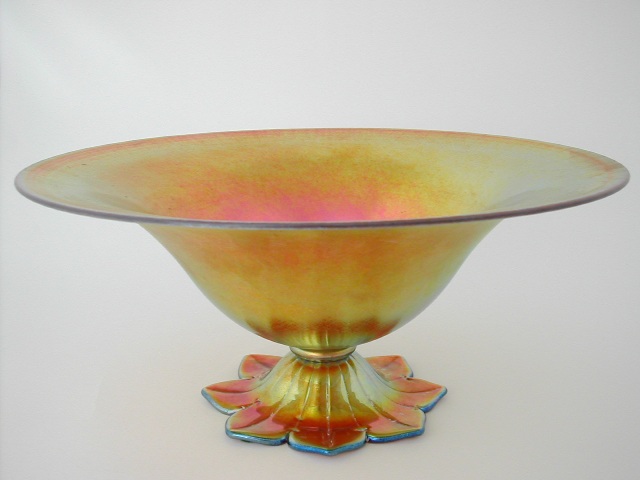 6058 - Gold Aurene Iridescent Bowl