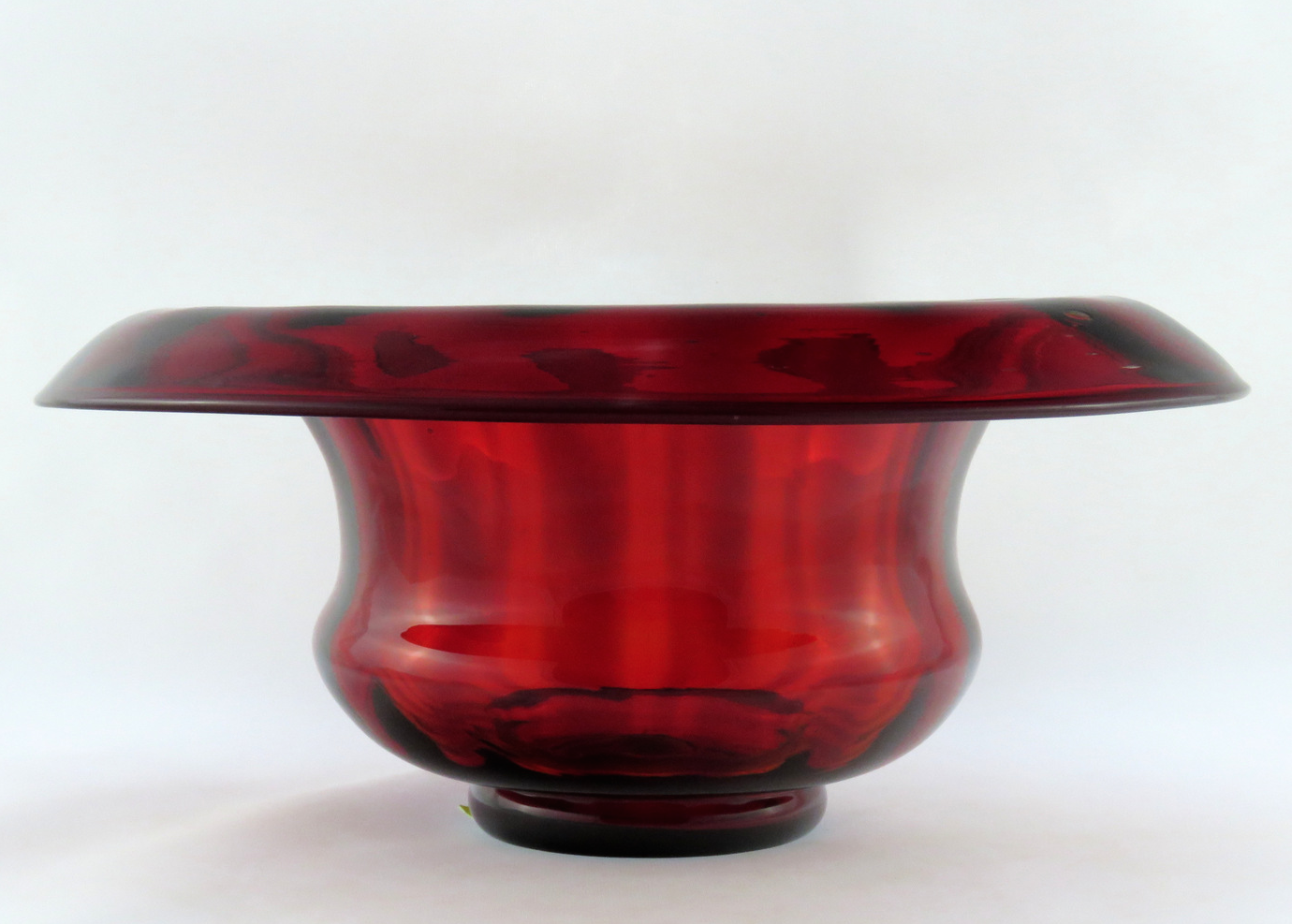 6108 - Selenium Red Transparent Bowl
