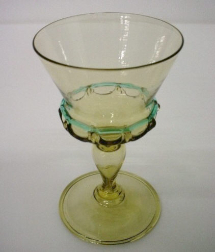 6132 - Amber Transparent Champagne