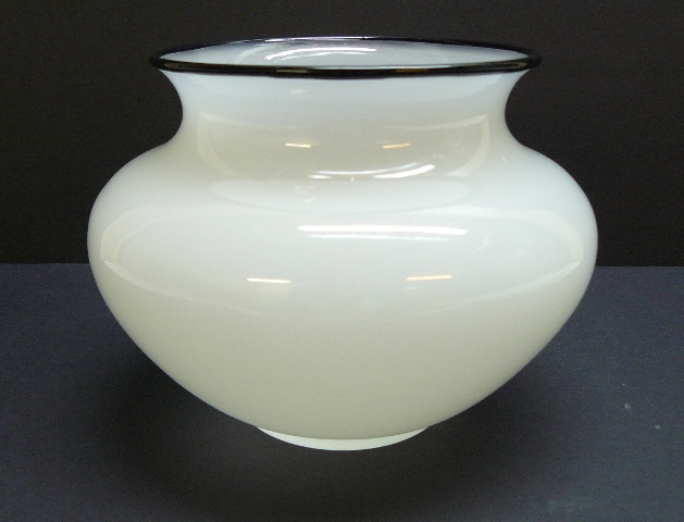 6178 - Alabaster Translucent Vase