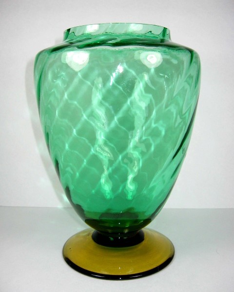 6212 - Pomona Green Transparent Vase